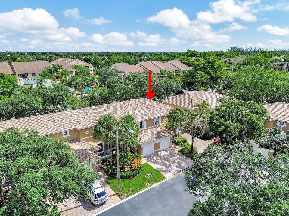 Active With Contract: $3,200 (3 beds, 2 baths, 1263 Square Feet)