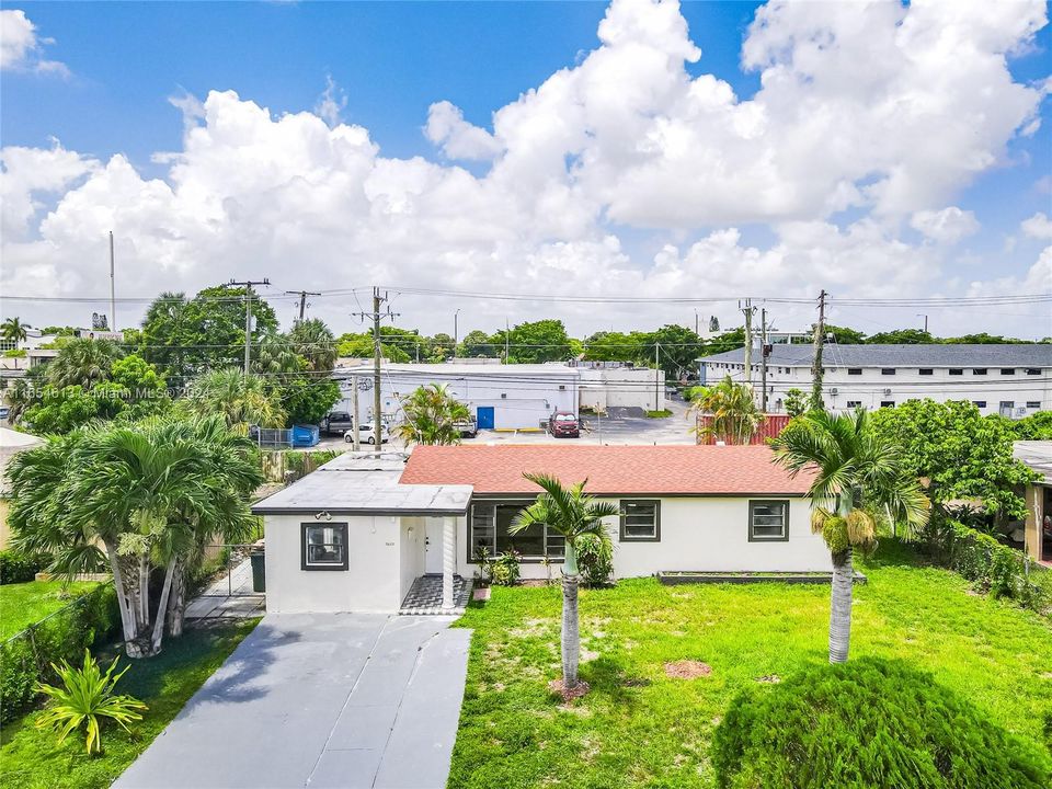 For Sale: $545,000 (4 beds, 2 baths, 1443 Square Feet)