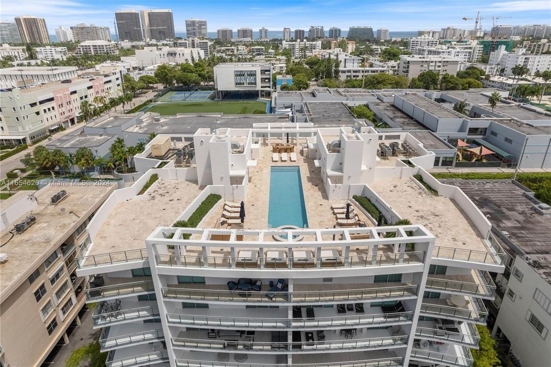 roof top pool/bbq