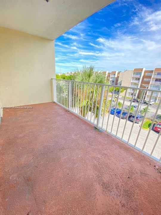 Recientemente alquilado: $2,100 (2 camas, 1 baños, 980 Pies cuadrados)