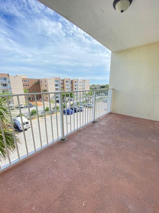 Recientemente alquilado: $2,100 (2 camas, 1 baños, 980 Pies cuadrados)