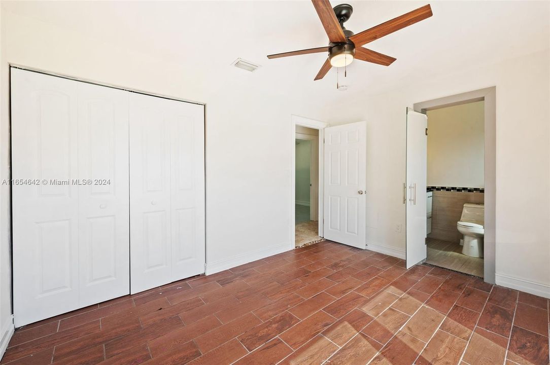 Active With Contract: $599,000 (3 beds, 2 baths, 1003 Square Feet)