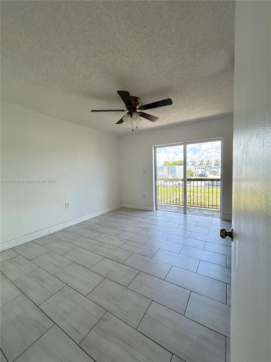 For Rent: $2,550 (2 beds, 2 baths, 1100 Square Feet)