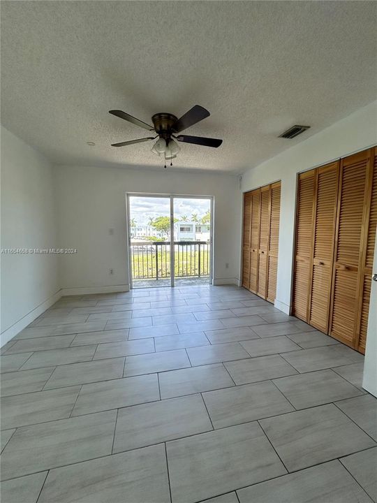 For Rent: $2,550 (2 beds, 2 baths, 1100 Square Feet)