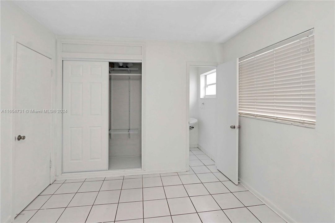 Active With Contract: $3,300 (3 beds, 2 baths, 1547 Square Feet)