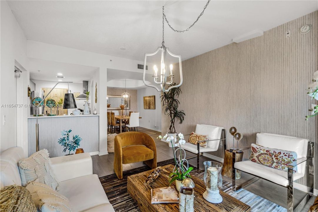 Active With Contract: $430,000 (3 beds, 2 baths, 1271 Square Feet)