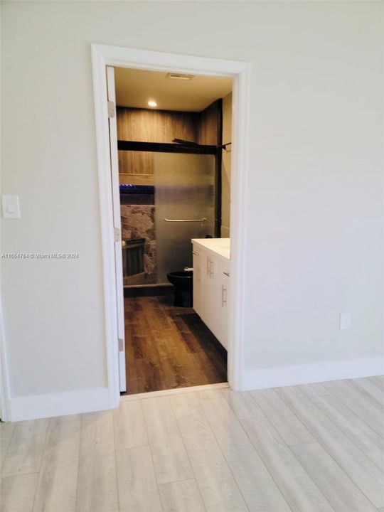 For Sale: $245,000 (2 beds, 2 baths, 1280 Square Feet)