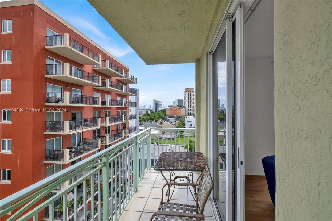 En Venta: $329,900 (1 camas, 1 baños, 630 Pies cuadrados)