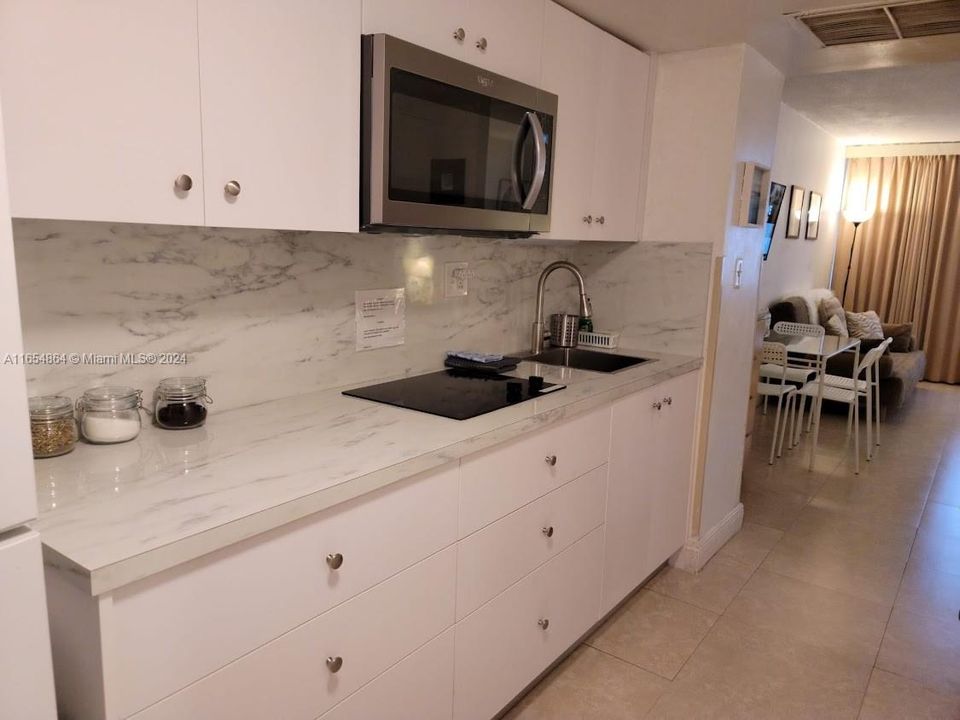 En Venta: $179,000 (0 camas, 1 baños, 410 Pies cuadrados)