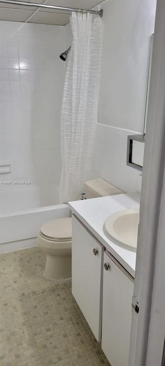 Activo con contrato: $164,900 (1 camas, 1 baños, 989 Pies cuadrados)