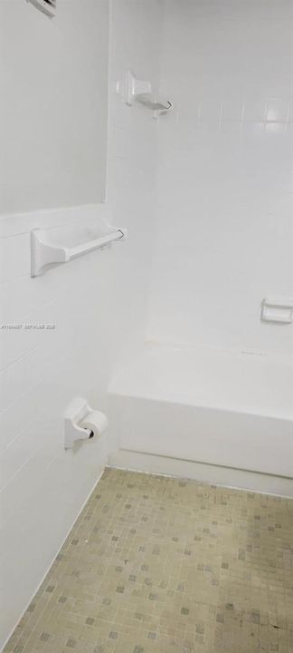 Activo con contrato: $164,900 (1 camas, 1 baños, 989 Pies cuadrados)