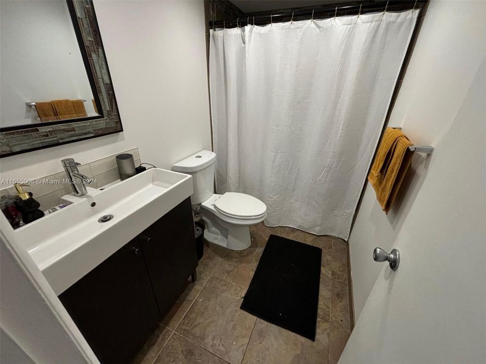 1st Floor Bathroom