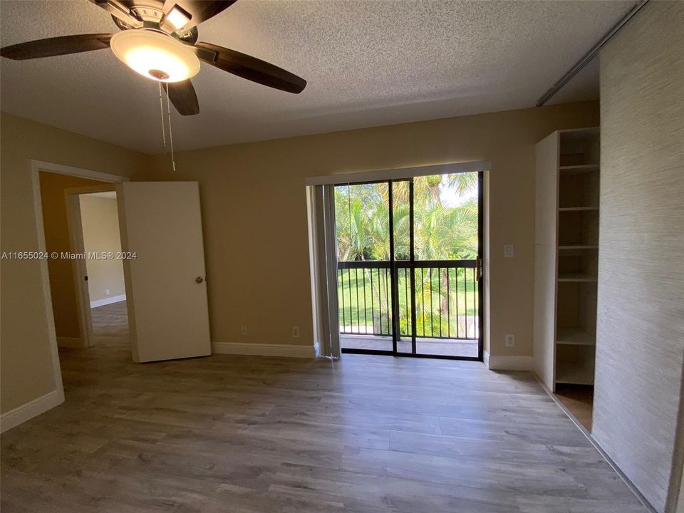 Active With Contract: $2,150 (2 beds, 2 baths, 1140 Square Feet)