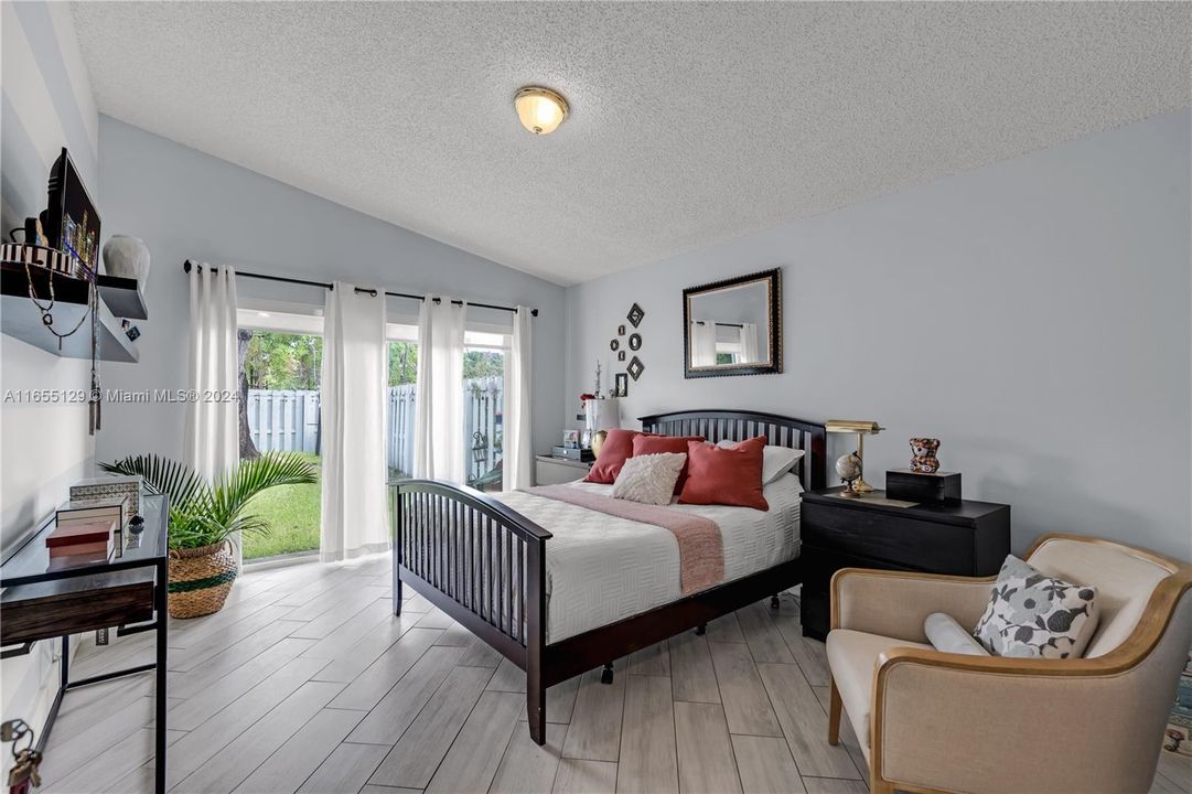 For Sale: $709,900 (3 beds, 2 baths, 1621 Square Feet)