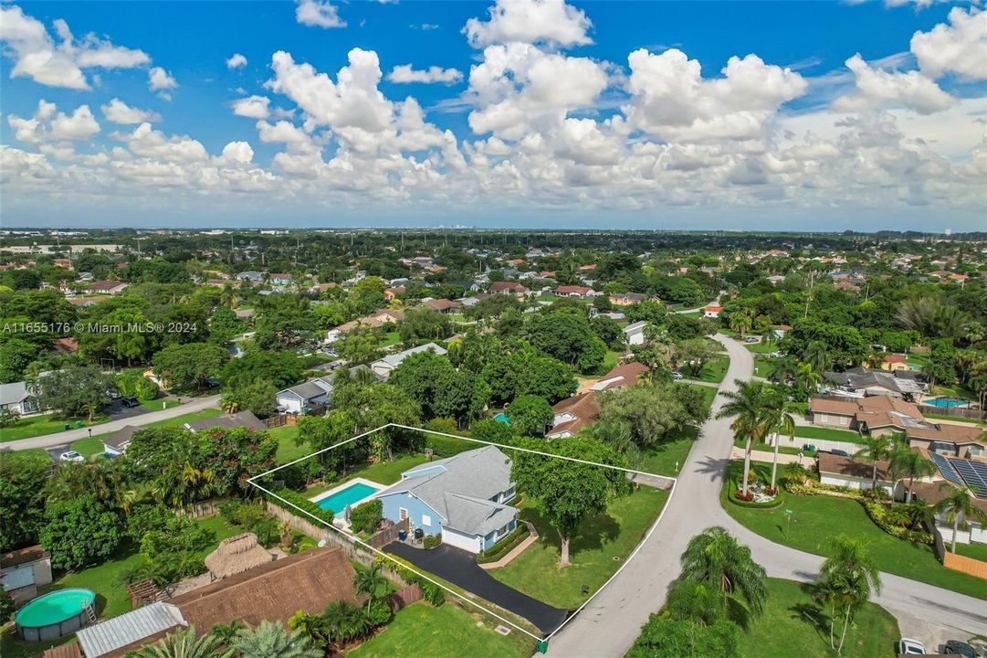 Active With Contract: $734,000 (4 beds, 2 baths, 1734 Square Feet)