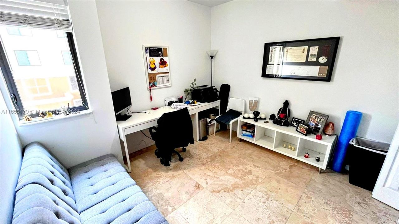 Activo con contrato: $599,000 (3 camas, 2 baños, 1168 Pies cuadrados)