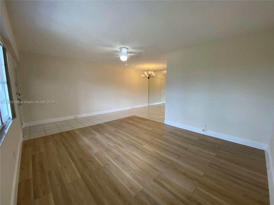 For Rent: $1,650 (1 beds, 1 baths, 811 Square Feet)