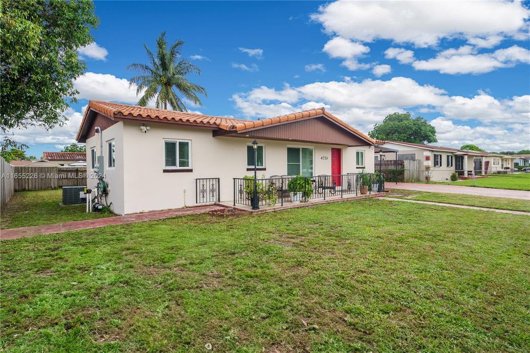 Activo con contrato: $487,000 (3 camas, 1 baños, 1058 Pies cuadrados)