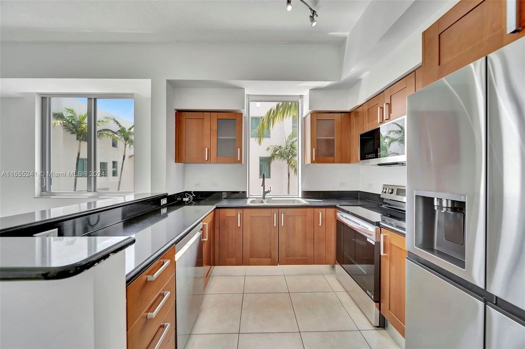 For Rent: $4,250 (4 beds, 3 baths, 2127 Square Feet)