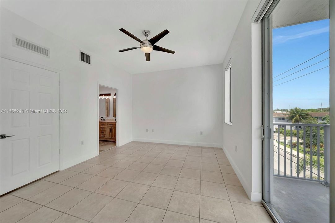 For Rent: $4,250 (4 beds, 3 baths, 2127 Square Feet)