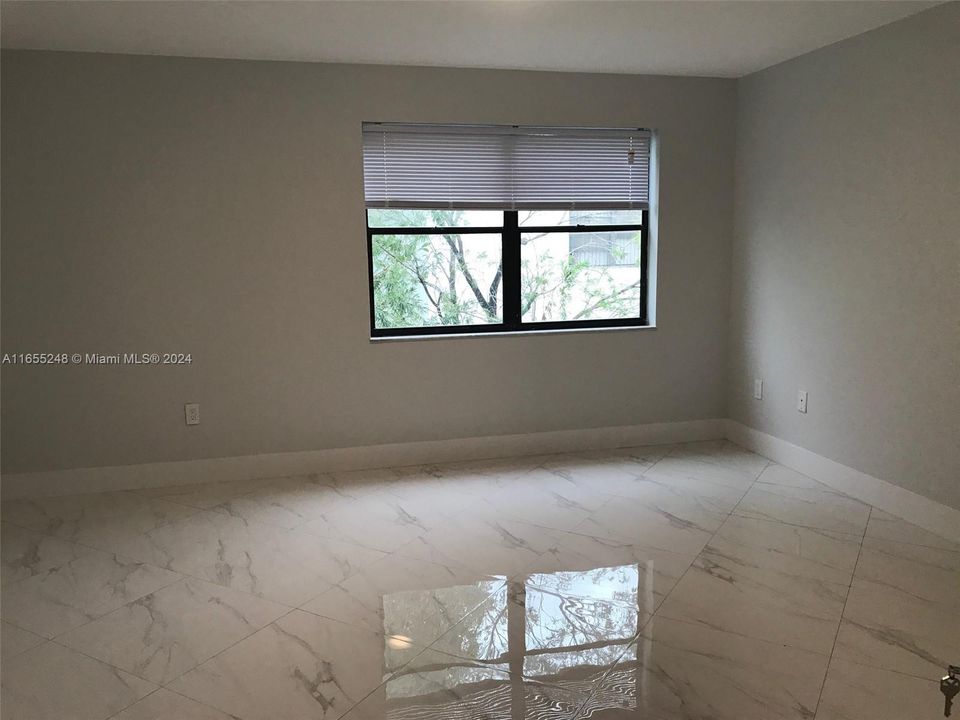 For Rent: $2,650 (2 beds, 2 baths, 1000 Square Feet)