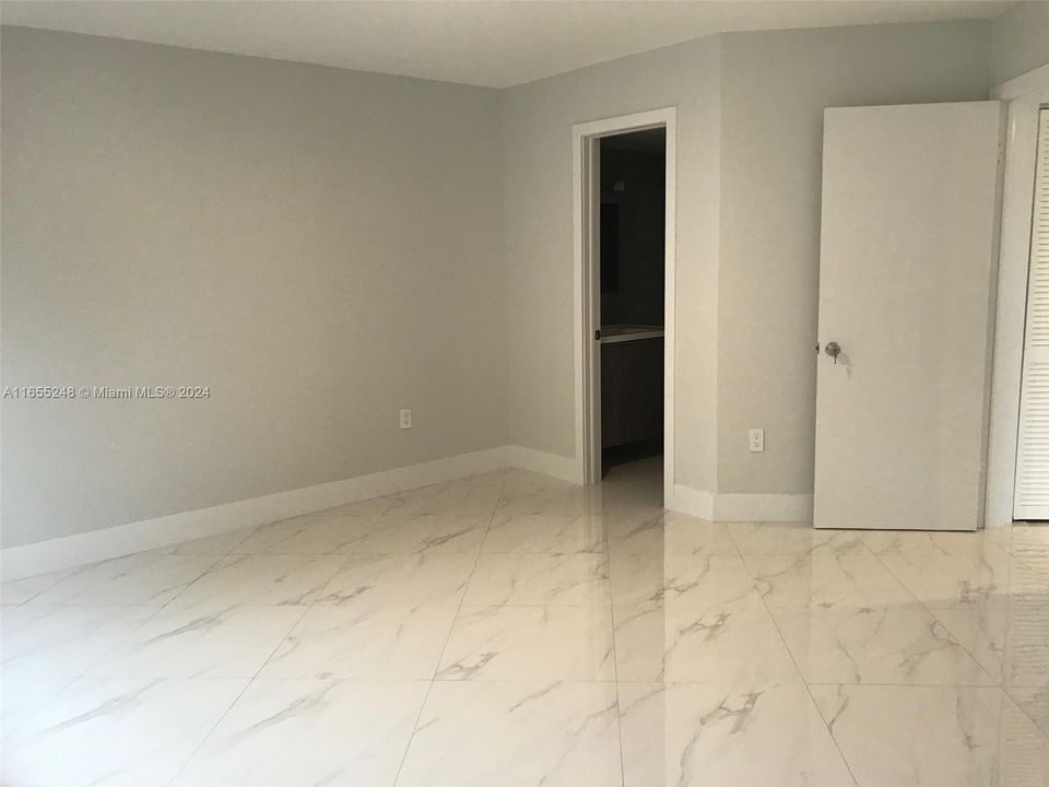 For Rent: $2,650 (2 beds, 2 baths, 1000 Square Feet)