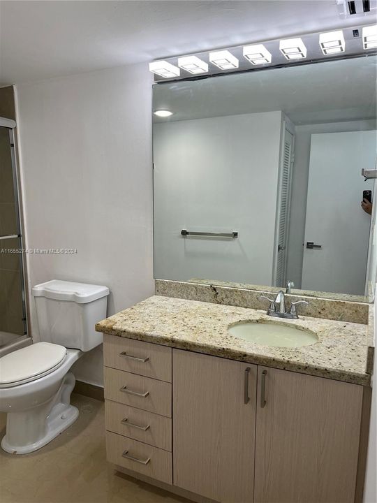 For Sale: $459,000 (1 beds, 1 baths, 1005 Square Feet)