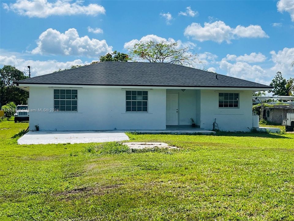 For Sale: $818,900 (3 beds, 2 baths, 1162 Square Feet)