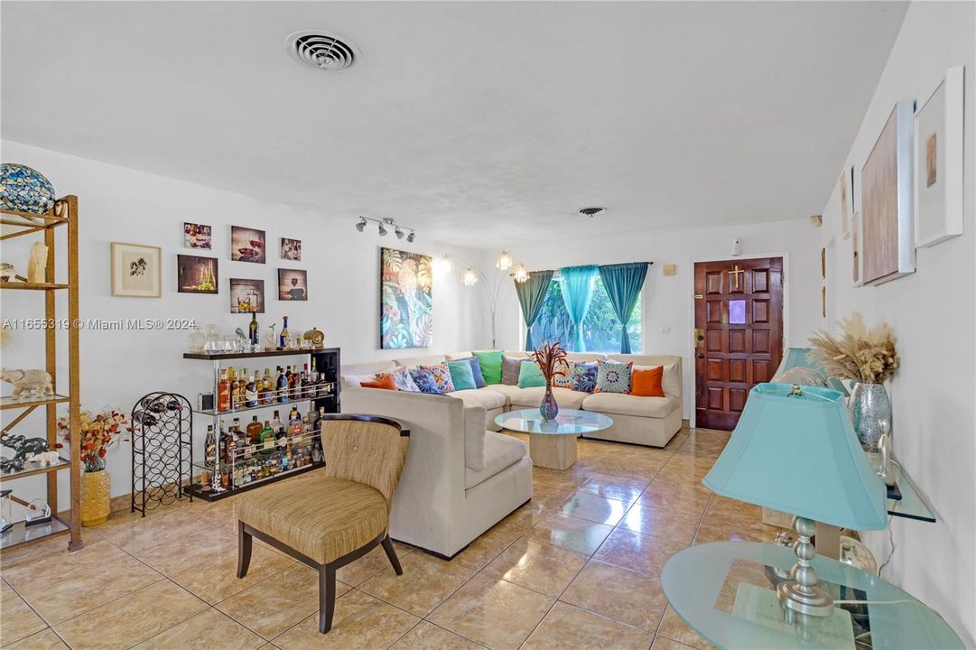 For Sale: $899,000 (4 beds, 2 baths, 1741 Square Feet)