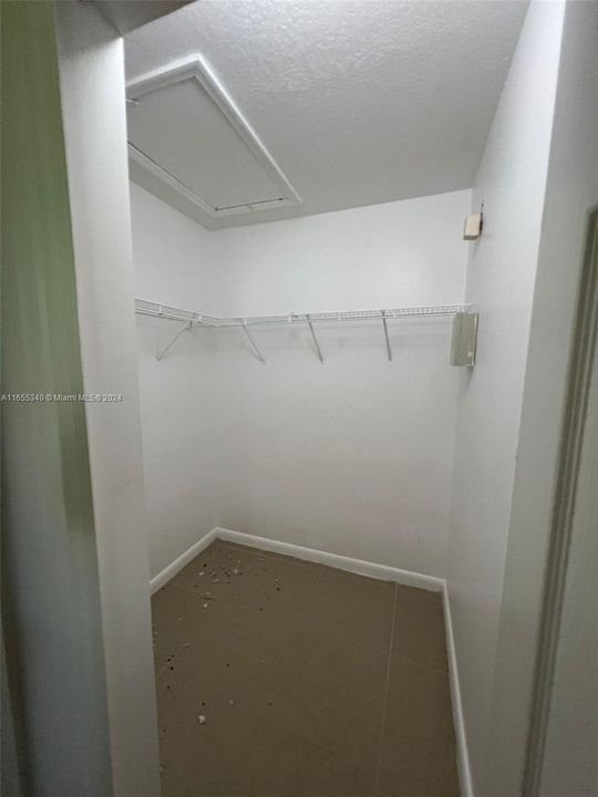 Recently Rented: $2,100 (3 beds, 2 baths, 1176 Square Feet)