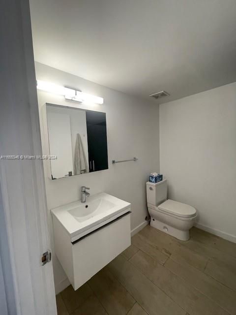 For Sale: $250,000 (1 beds, 1 baths, 457 Square Feet)