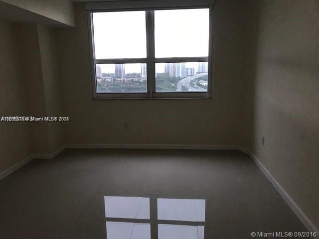 For Rent: $3,500 (2 beds, 2 baths, 1175 Square Feet)