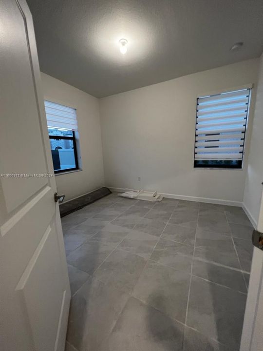 Active With Contract: $2,690 (3 beds, 3 baths, 1328 Square Feet)