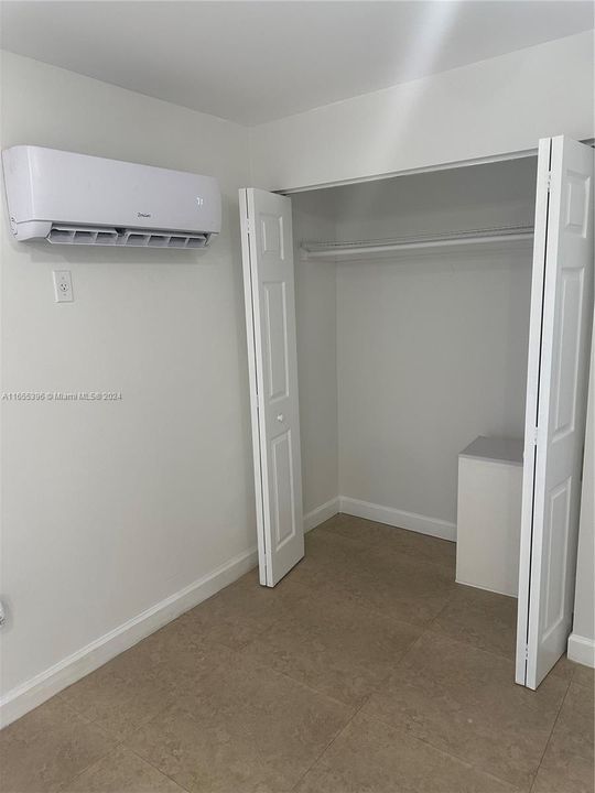 For Rent: $1,750 (1 beds, 1 baths, 1416 Square Feet)