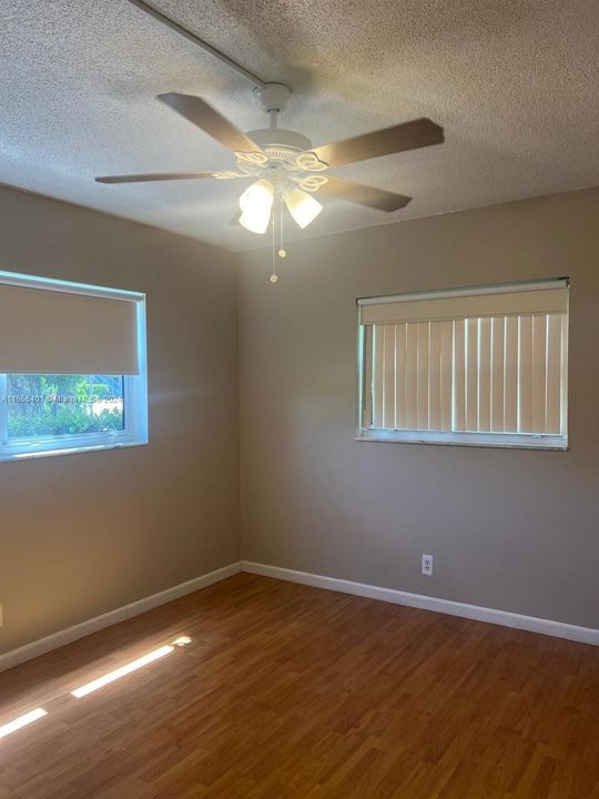 For Rent: $1,750 (2 beds, 2 baths, 990 Square Feet)