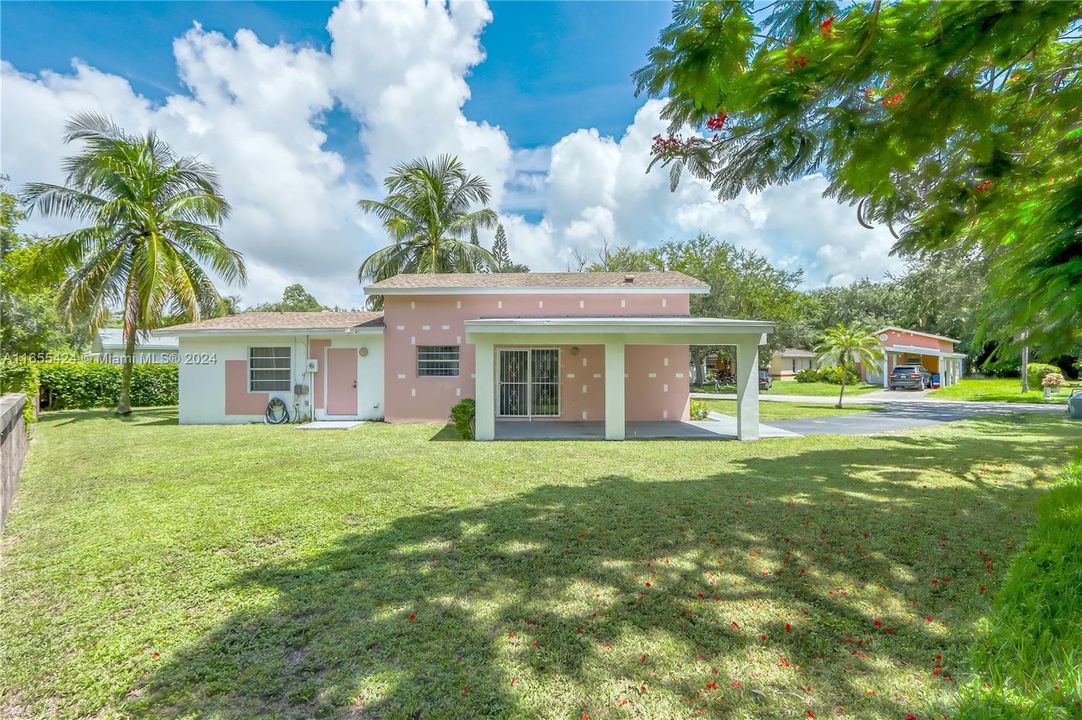 For Sale: $899,000 (3 beds, 2 baths, 1432 Square Feet)