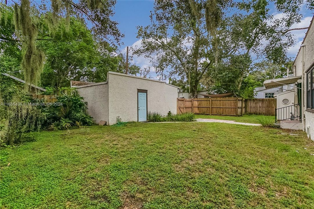 For Sale: $379,900 (3 beds, 1 baths, 1353 Square Feet)