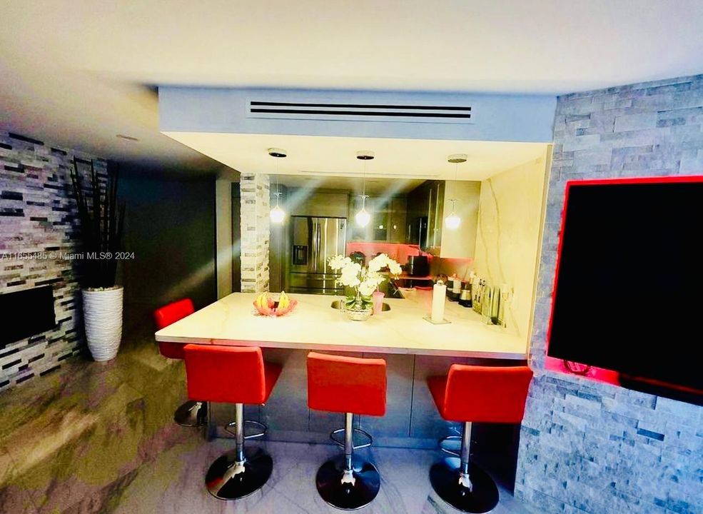 Recently Rented: $2,400 (2 beds, 2 baths, 960 Square Feet)