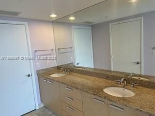 For Rent: $4,500 (2 beds, 1 baths, 1086 Square Feet)