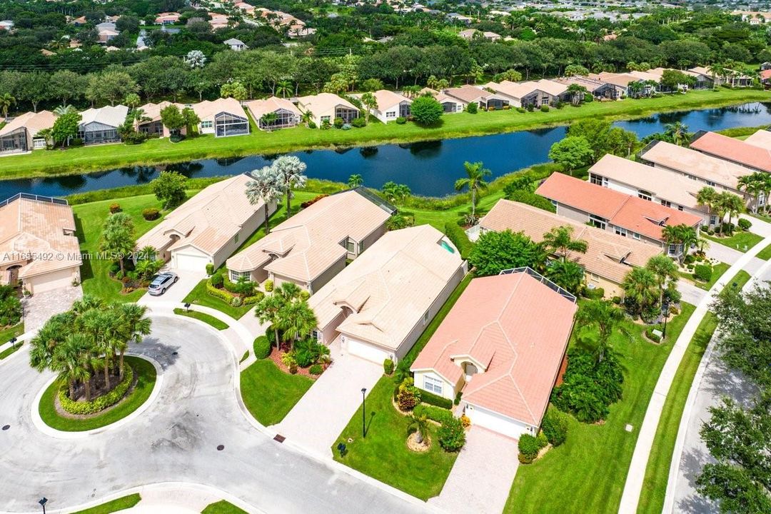 For Sale: $795,000 (3 beds, 2 baths, 2099 Square Feet)