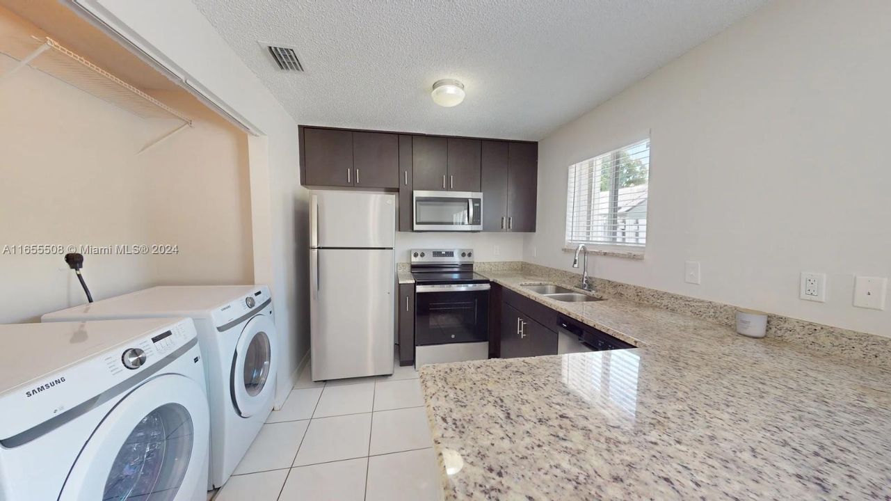 Active With Contract: $3,300 (3 beds, 2 baths, 1779 Square Feet)