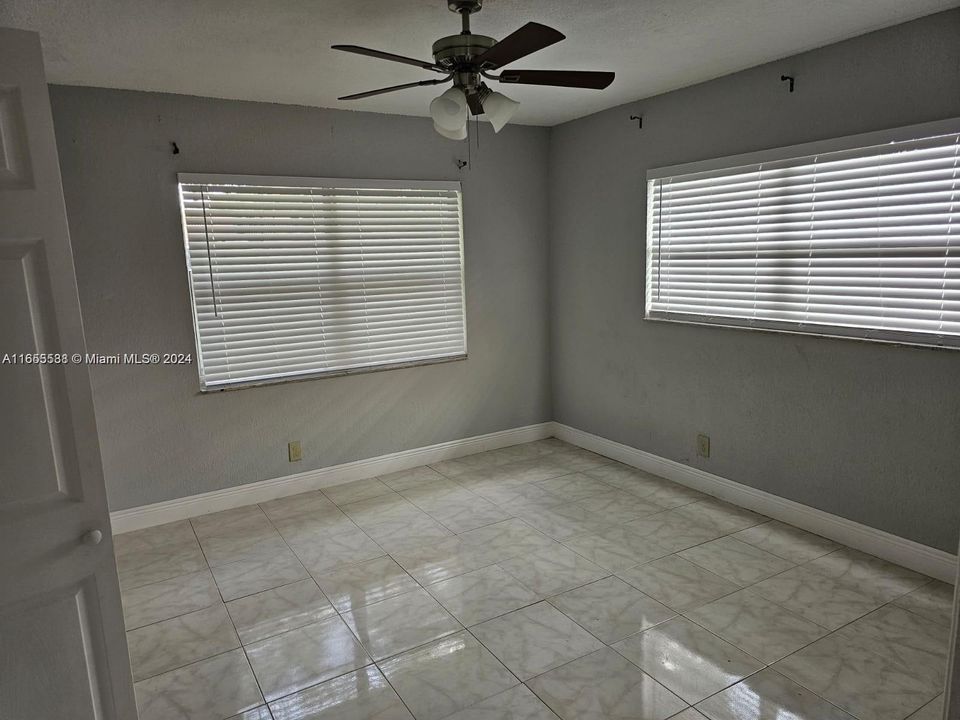 For Rent: $3,350 (3 beds, 2 baths, 3483 Square Feet)