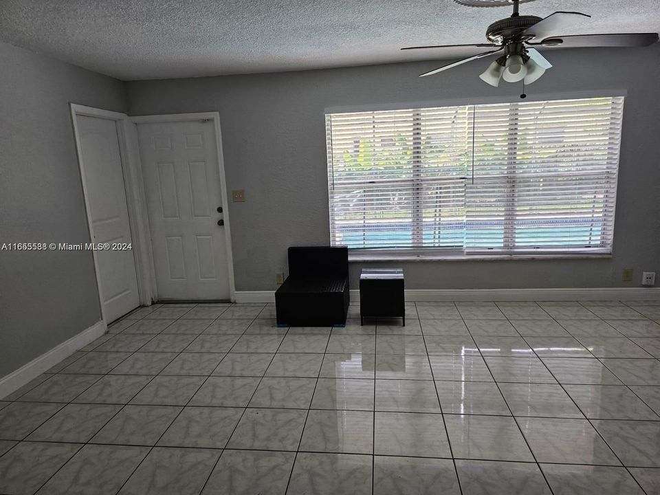 For Rent: $3,350 (3 beds, 2 baths, 3483 Square Feet)