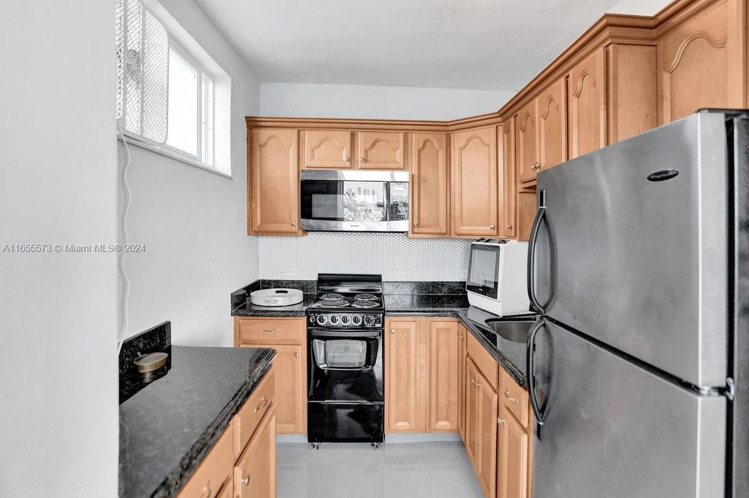 For Rent: $2,500 (1 beds, 1 baths, 445 Square Feet)