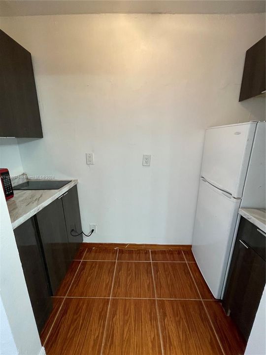 Recently Rented: $1,250 (1 beds, 1 baths, 0 Square Feet)