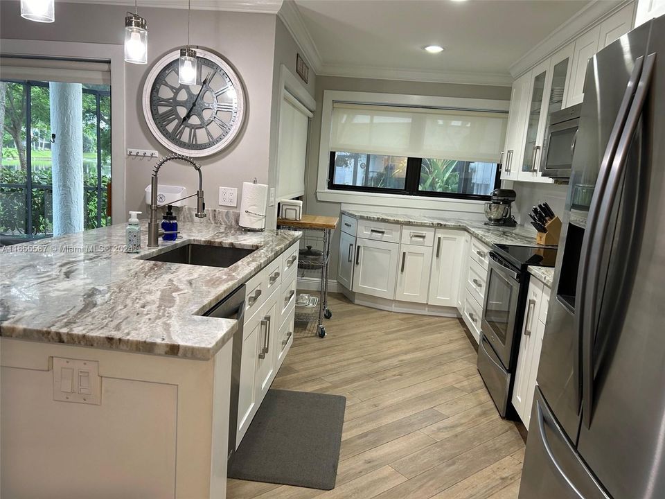 Recently Sold: $399,999 (2 beds, 1 baths, 1430 Square Feet)