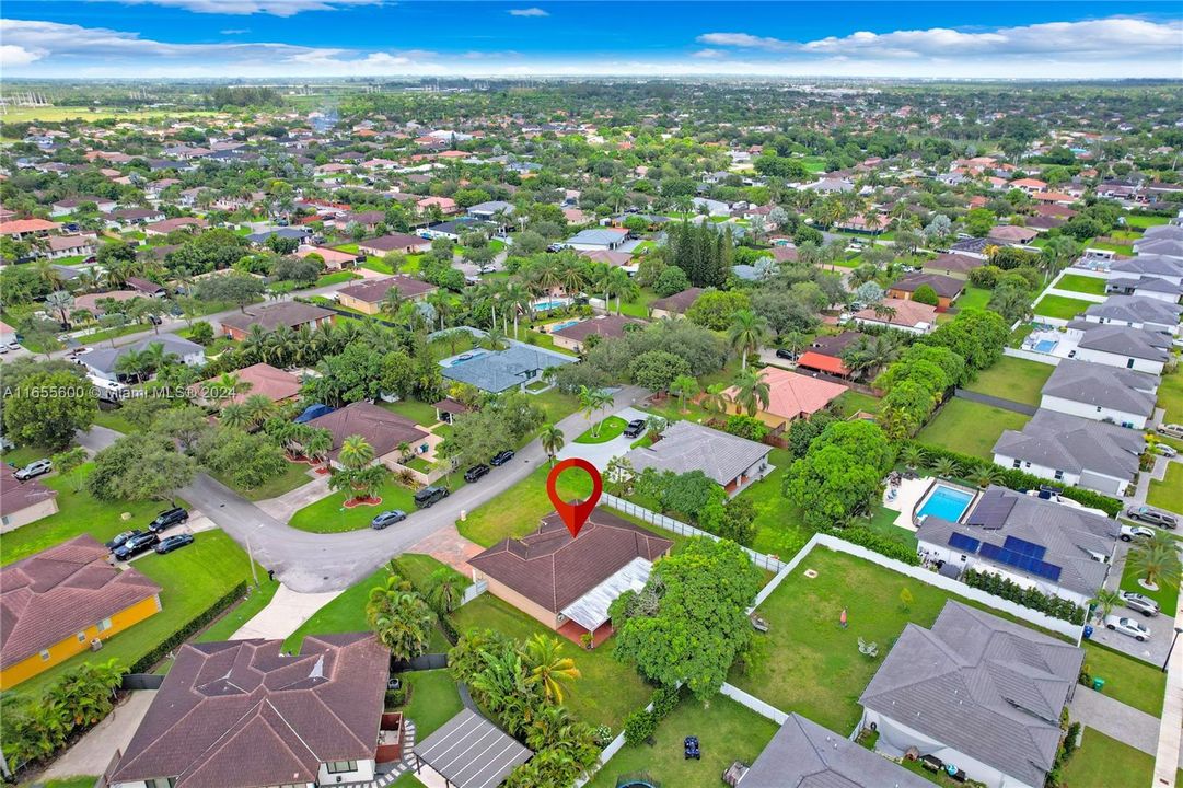 Active With Contract: $735,000 (4 beds, 2 baths, 1957 Square Feet)