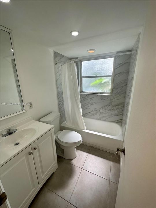 For Sale: $262,000 (1 beds, 1 baths, 741 Square Feet)