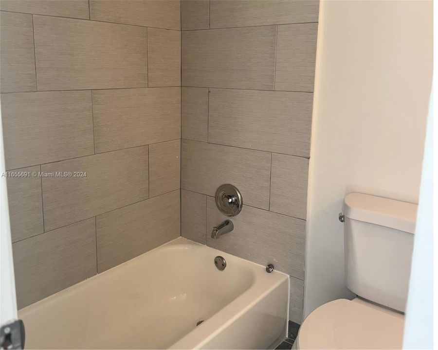 For Rent: $2,100 (1 beds, 1 baths, 614 Square Feet)