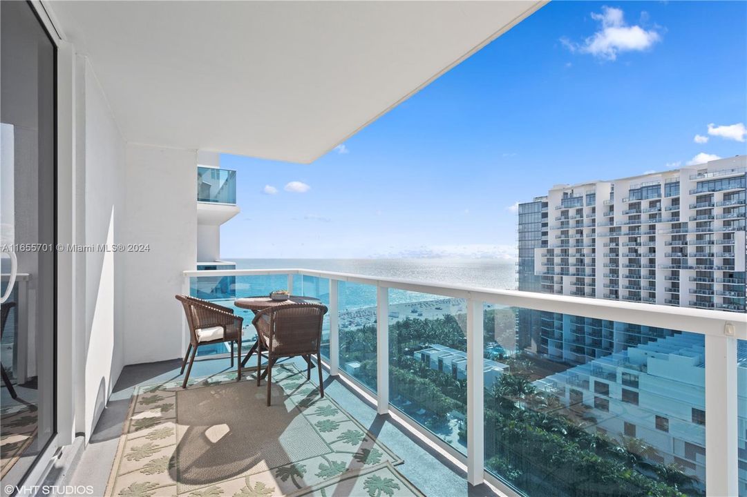 For Sale: $1,396,000 (1 beds, 1 baths, 880 Square Feet)